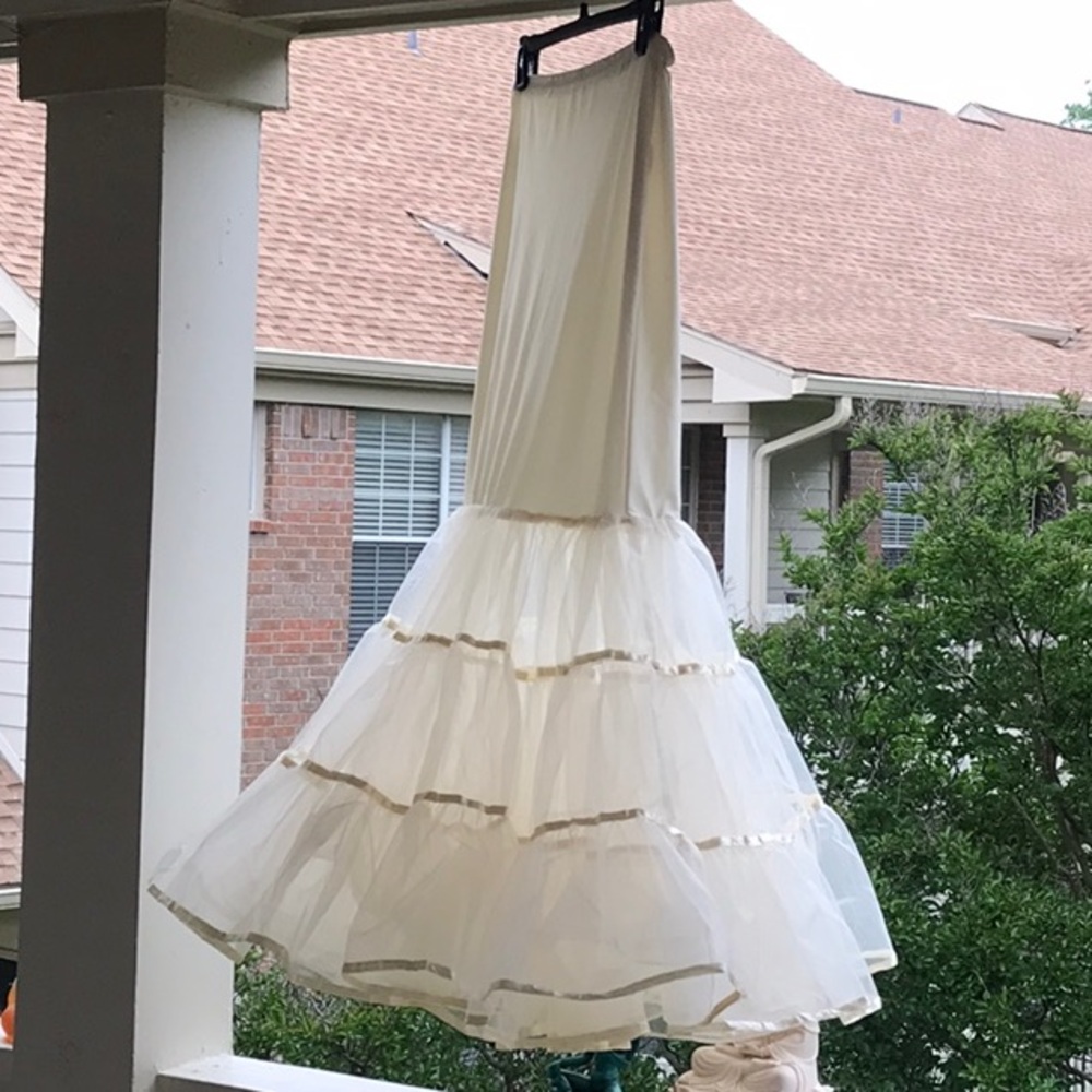 Mermaid Slip O/S - Picture 5 of 12